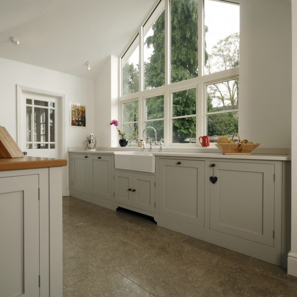 Fleet Painted Shaker Kitchen with Belfast Sink Fleet Painted Shaker Kitchen with Belfast Sink