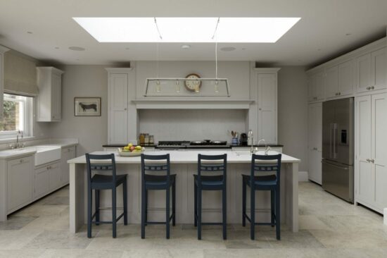 Wandsworth Traditional Painted Shaker Kitchen