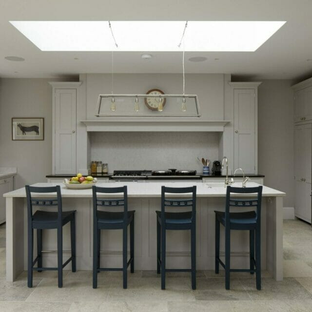Wandsworth Traditional Painted Shaker Kitchen