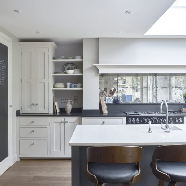Godalming Traditional Painted Shaker Kitchen
