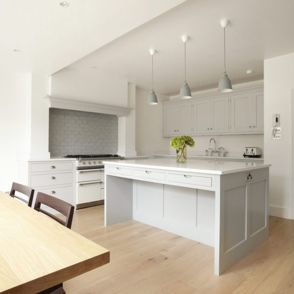 Barnes Shaker Kitchen Iarge island with seating Barnes Shaker Kitchen Iarge island with seating