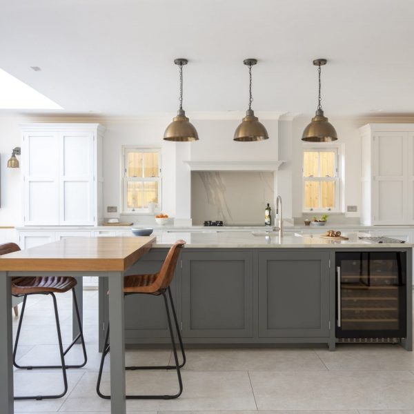 Beaconsfield - Handleless Painted Shaker Kitchen