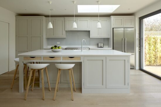 Claygate Handleless Shaker Kitchen