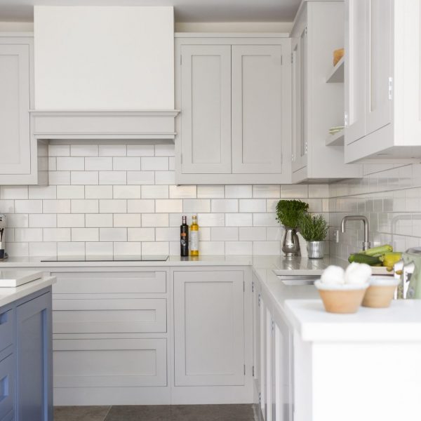 Twickenham - Handleless Painted Shaker Kitchen