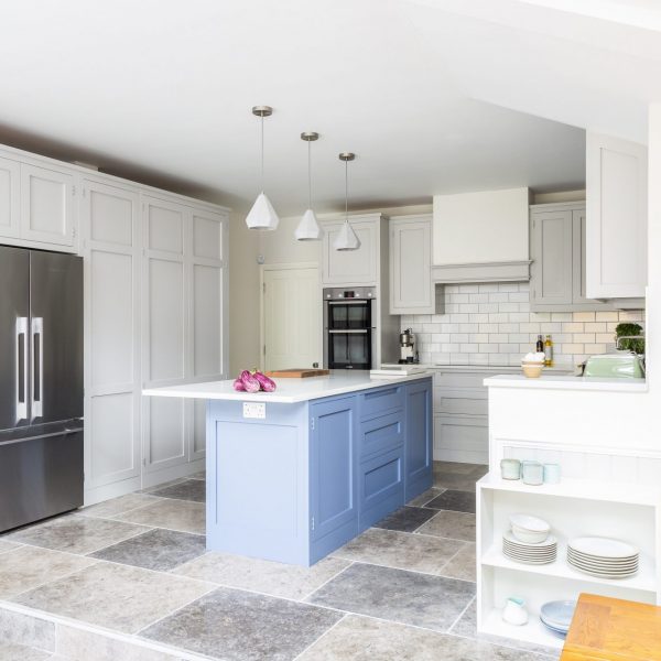 Twickenham - Handleless Painted Shaker Kitchen