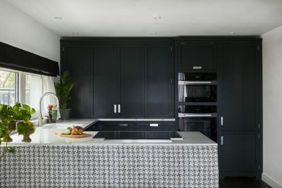 Chelsea Higham Inset Handle Banquette Bi-Fold Miele Oven Stack Hob Downdraft