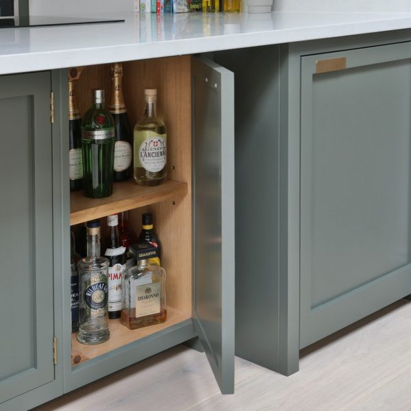 Fulham inset handle shaker kitchen.