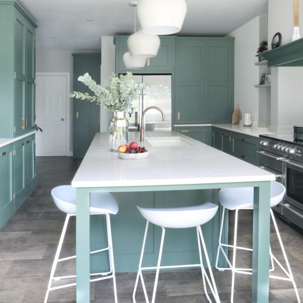 Chigwell inset shaker kitchen. Chigwell Inset Shaker Kitchen Island Seating