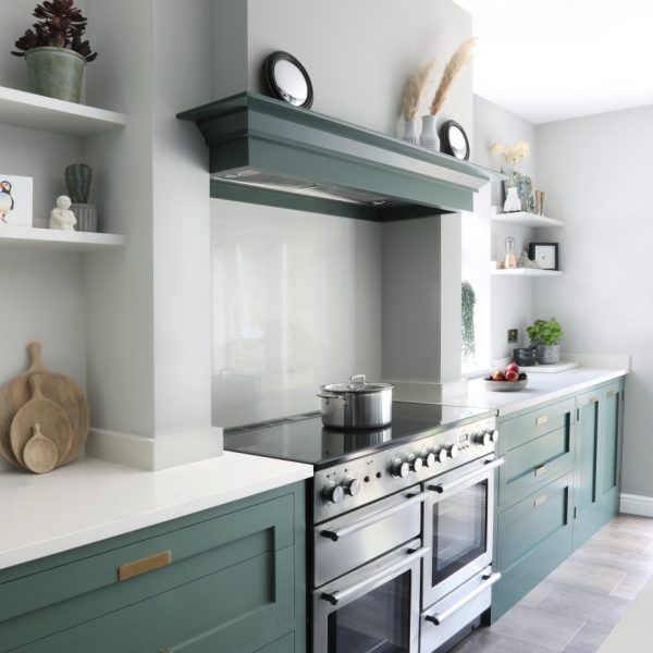 Chigwell inset shaker kitchen. Chigwell Inset Shaker Kitchen Range Chimney
