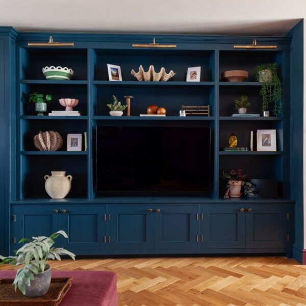 Hetherington – Tunbridge Wells – Jul2025 – Dining Media Hague Blue – SmallJPG-min